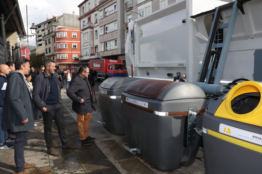 Vilagarcía contará en los próximos días con más de un millar de nuevos contenedores de carga lateral