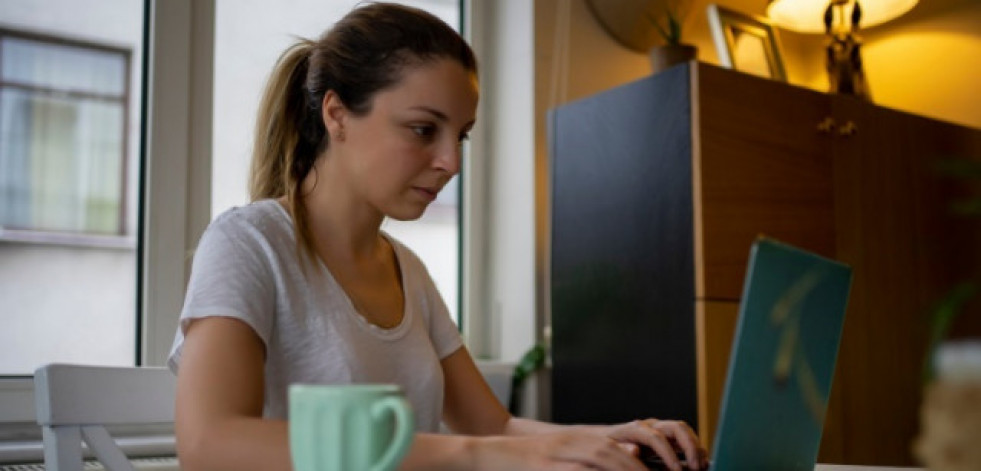 Las mujeres autónomas ingresan un 30 % menos que los hombres