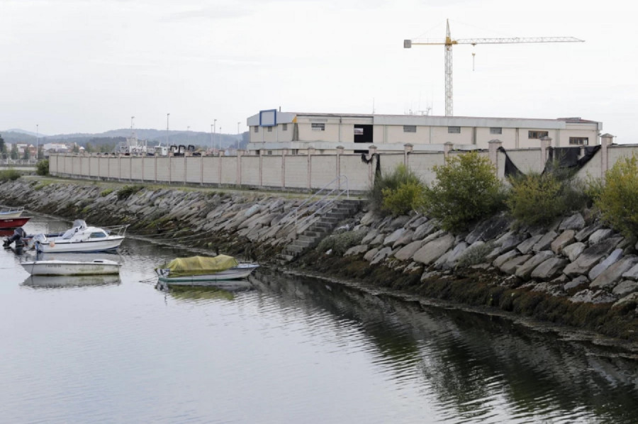 La nave de rodaballo de Cambados seguirá en abandono: Portos desestima la única oferta presentada