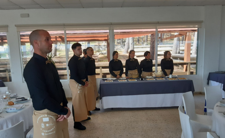 El Obradoiro de Hostalería de A Lanzada VI busca alumnos y nueva ubicación para los meses de verano