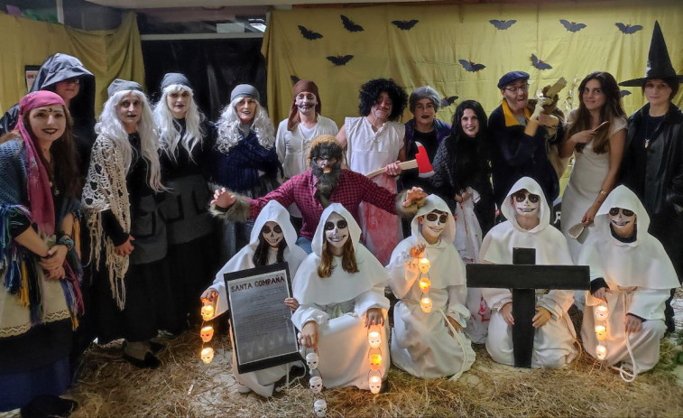 Maravillados por el pasadizo del miedo del colegio Ana María Diéguez, de Asados