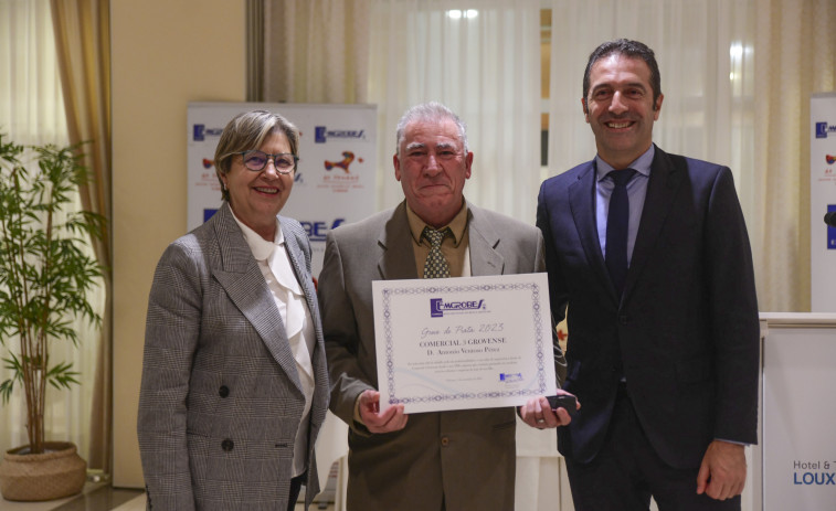 Emgrobes entrega su premio “Grove de Ouro” al Hotel Bosquemar, referente turístico en el municipio