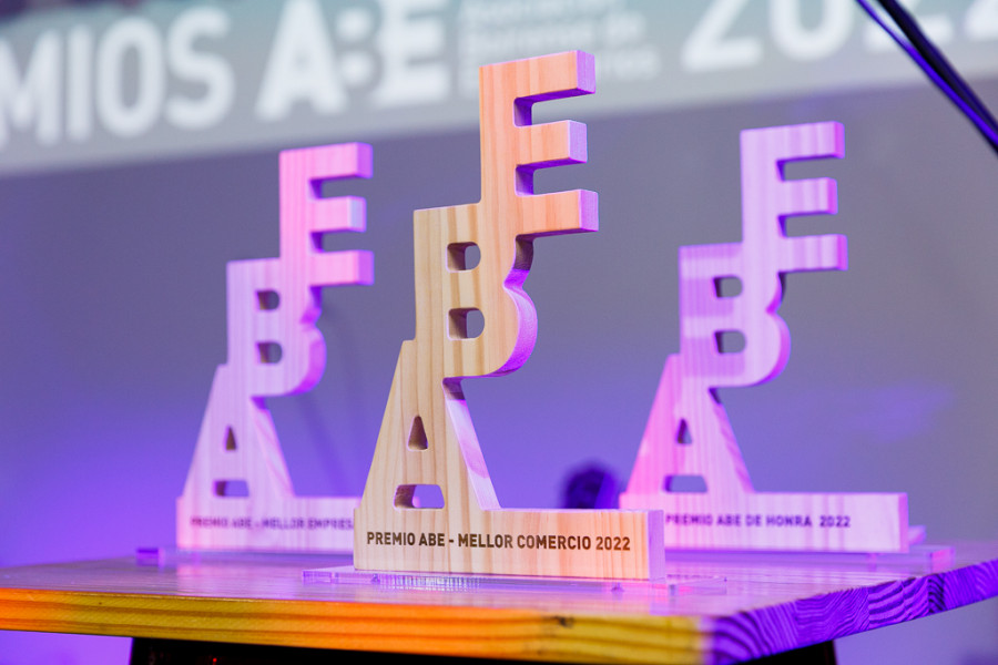 Rosa Barcala recibirá el premio de honor de la ABE y Cetárea Ángel Mar y Coaxial a los mejores comercio y empresa