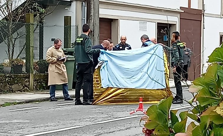 Fallece Dositeo Fernández, exdirector del colegio de Olveira, cuando iba en su bicicleta por la AC-305 en Cespón