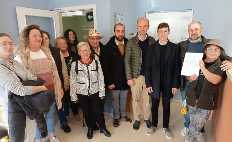 Reportaje | Corrubedo logra tener médico a tiempo completo tras un año de lucha en la calle