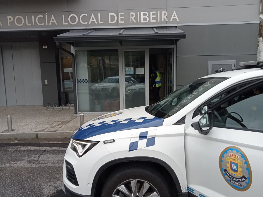 Detenido un vecino de Corrubedo por la presunta comisión de amenazas con un machete a su hermano