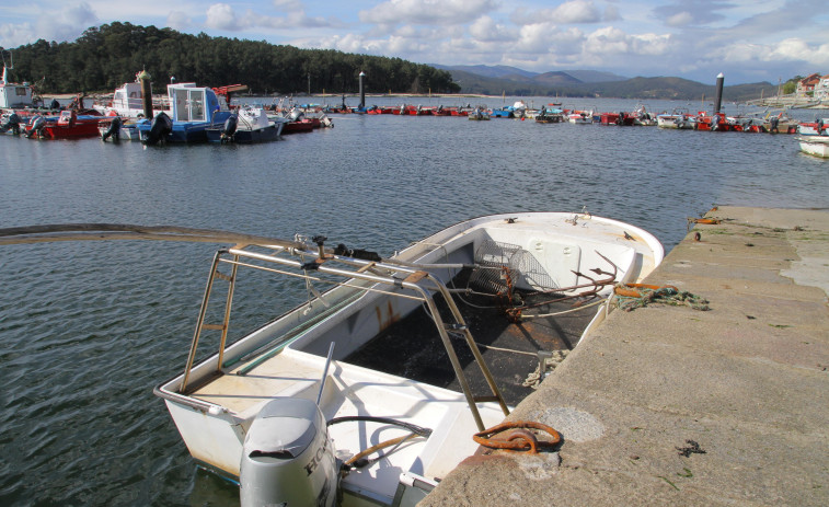 La Xunta autoriza el transporte de pasajeros en el puerto de Carril