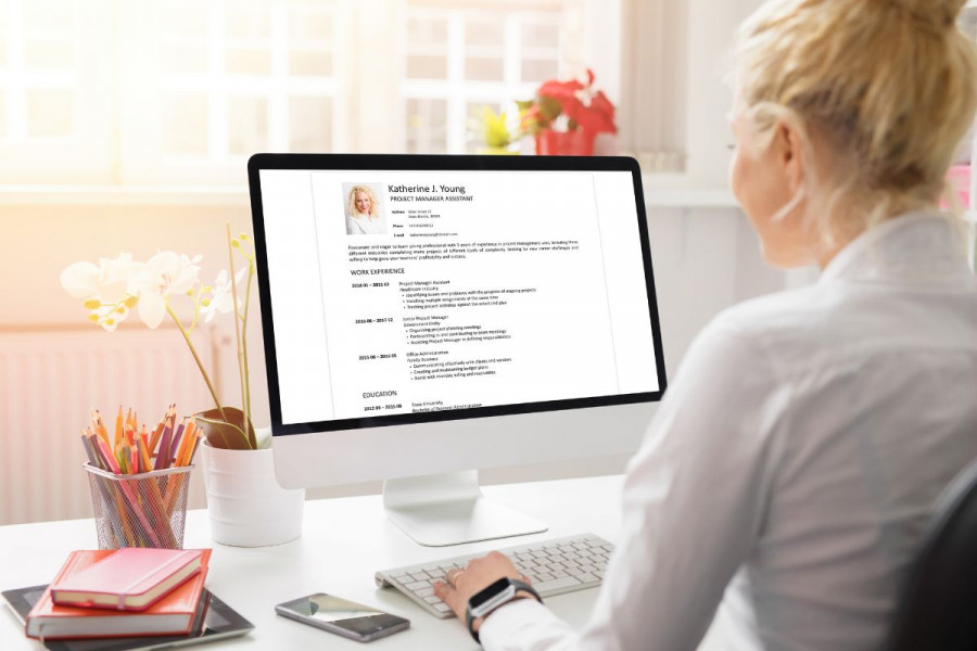¿Quieres crear tu CV? Con RapidoCV y estos trucos lo podrás conseguir