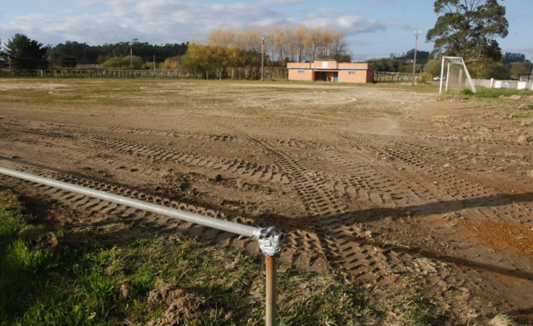 El campo de Castrelo, la historia de nunca acabar: el terreno aún se va a pedir ahora