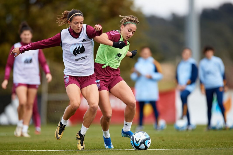 Las campeonas del Mundo entrenan este jueves en Burgáns
