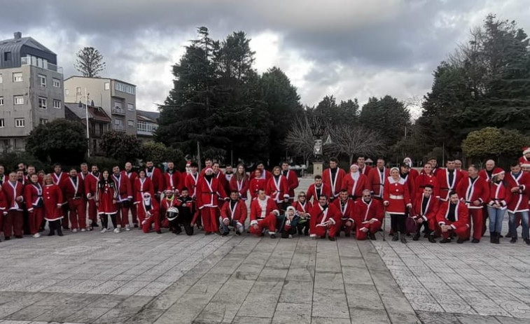 El motoclub SinFrenos prepara su Papanoelada motera que llenará A Pobra de solidaridad