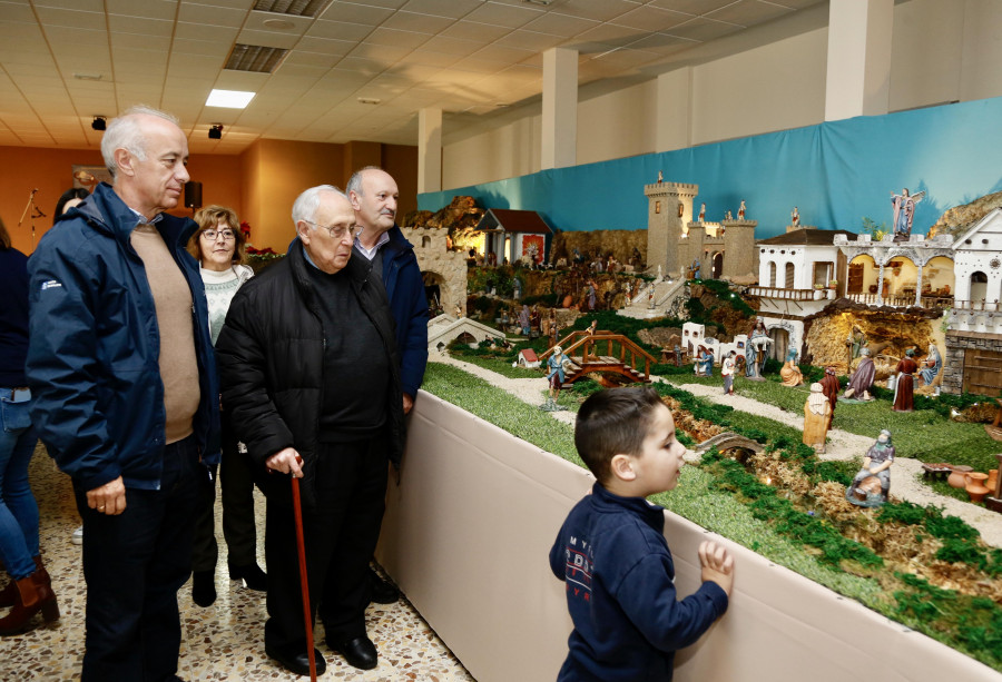El Concello de Vilanova toma el relevo en el montaje del Belén y lo expone en la Cofradía