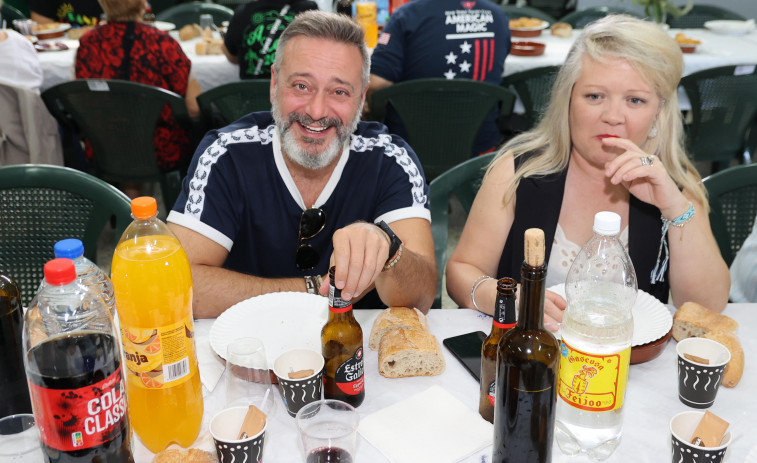 A Laxe honra a Santa Eulalia con verbena y sesión vermú