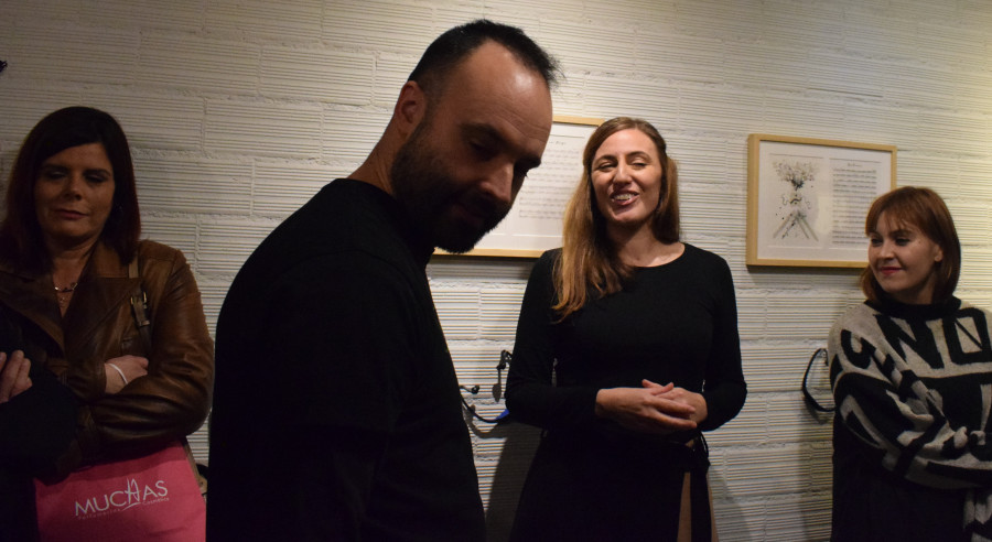 La exposición “Tinta de Fol” de David Cuence y Sabela Olivares abrirá al público el día 15 en el auditorio de Rianxo