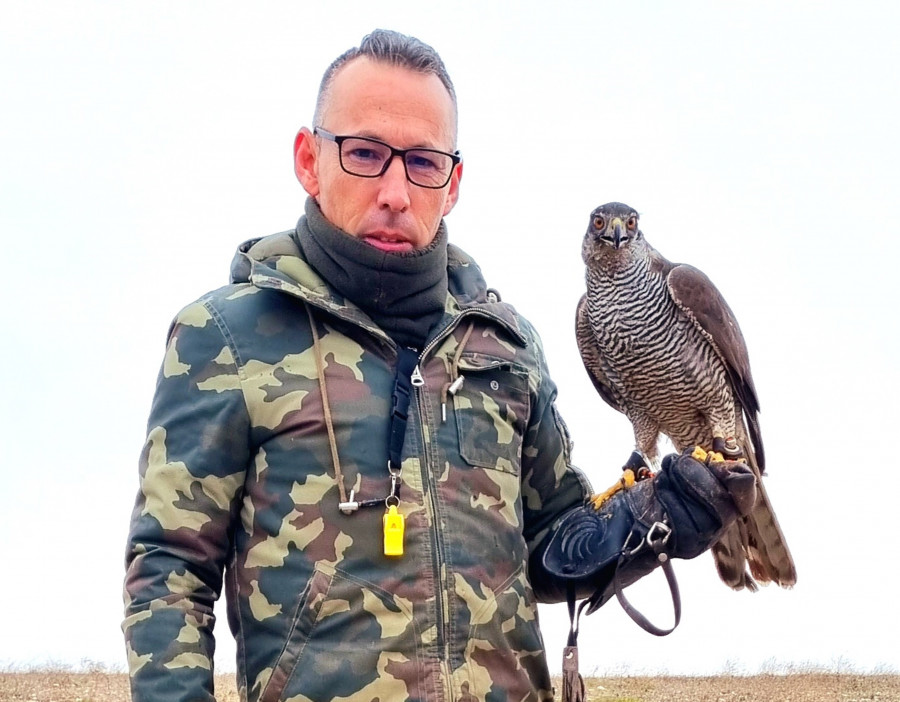 El meañés Ignacio Orge y su peryan Narco, subcampeones de España en “pequeñas rapaces”