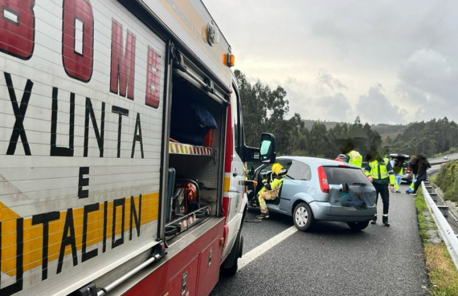 Herida una conductora en un accidente de tráfico registrado en la Autovía do Barbanza, a la altura de Rianxo