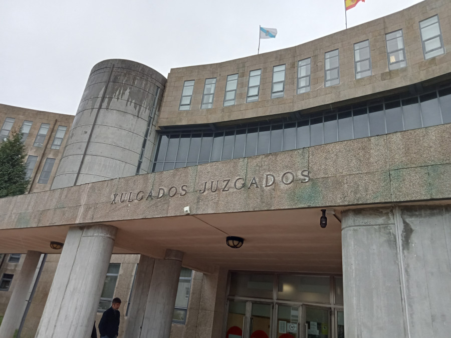La huelga de abogados de oficio provocó la suspensión de un juicio por tráfico de drogas en Rianxo