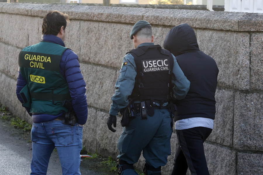 Trasladan a Madrid para declarar en la Audiencia Nacional a los arrestados en la última redada