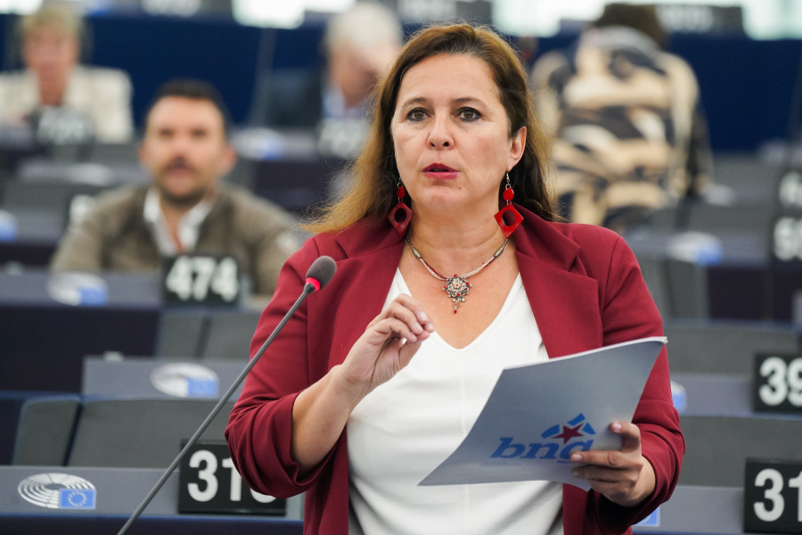 Ana Miranda insta a modificar los fondos europeos para que el marisqueo pueda optar a ayudas
