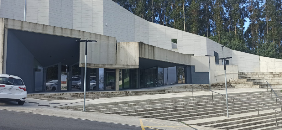 El BNG denuncia la “prepotencia” del gobierno de O Grove por castigar a dos asociaciones sin usar el Auditorio