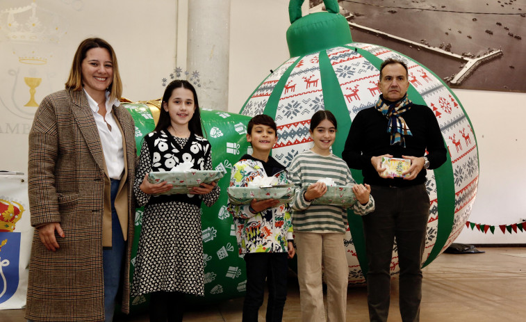 Cambados abre “Nadal en Peña” y entrega sus premios a las mejores postales de Navidad