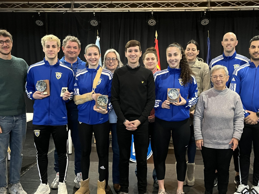 Ribeira rinde homenaje a las medallistas del Natural Sport