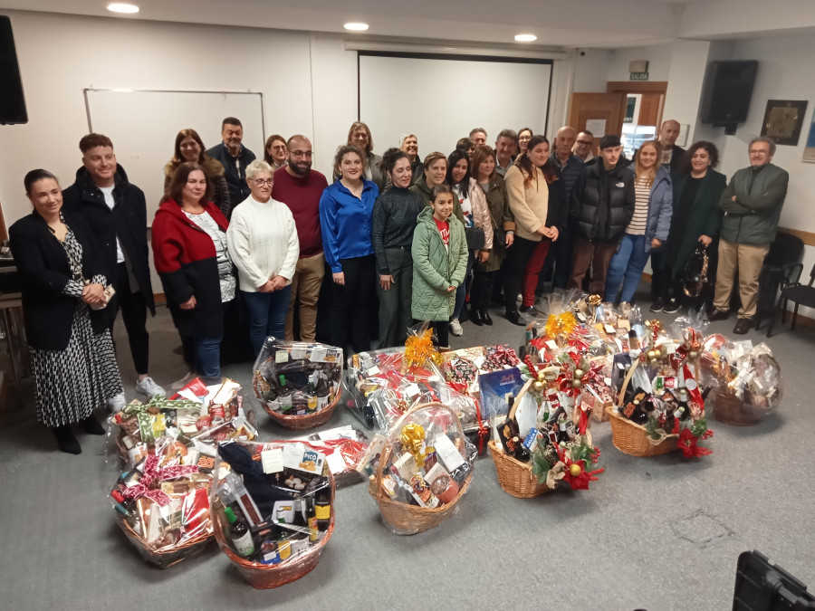 Entregados los premios a las mejores decoraciones navideñas en comercios, hostelería y viviendas de Ribeira