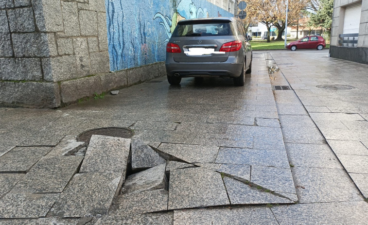 Vecinos de Vilaxoán preparan concentraciones por el mal estado del pavimento de las calles