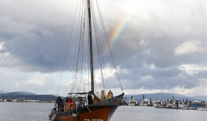 Los Reyes llegan en barco A Illa de Arousa