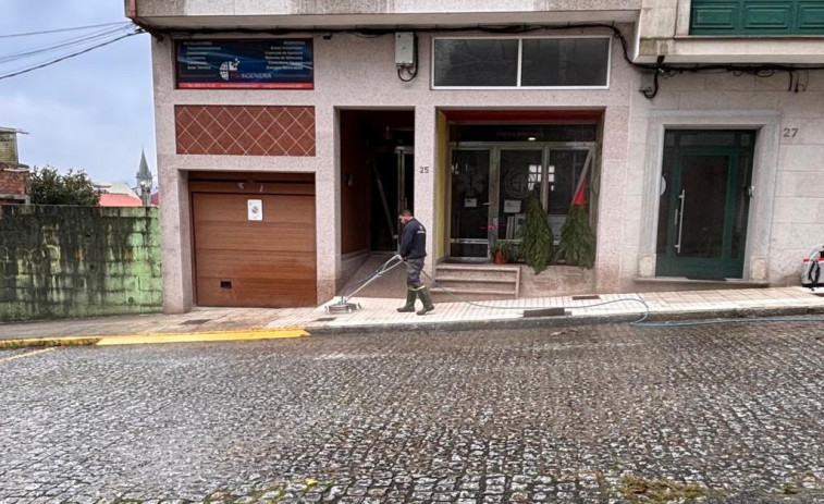 El Concello de Caldas apuesta por dar continuidad al programa de mantenimiento y limpieza viaria