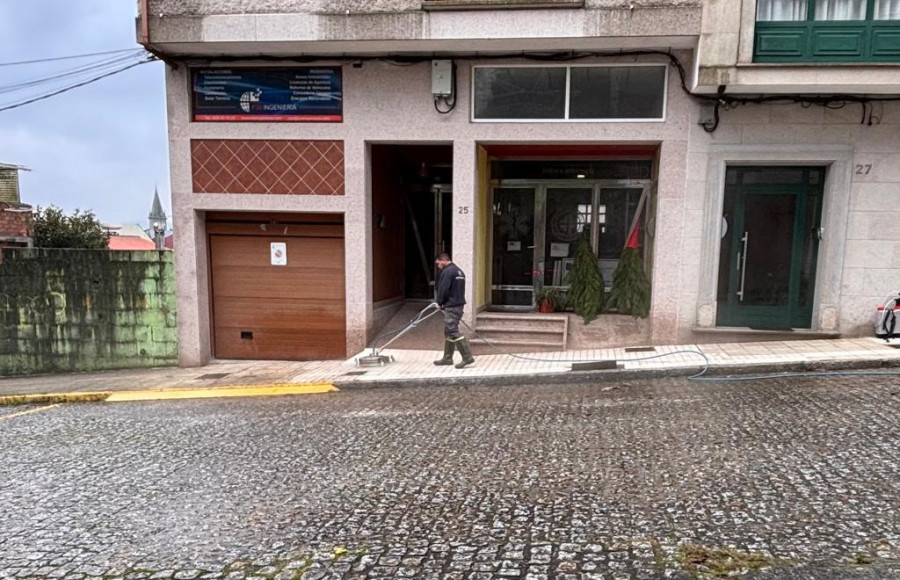 El Concello de Caldas apuesta por dar continuidad al programa de mantenimiento y limpieza viaria