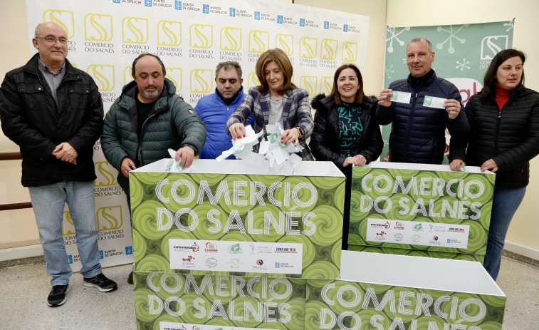 Antonio Lois Domínguez gana el premio especial de 1.100 euros del sorteo navideño del comercio de O Salnés