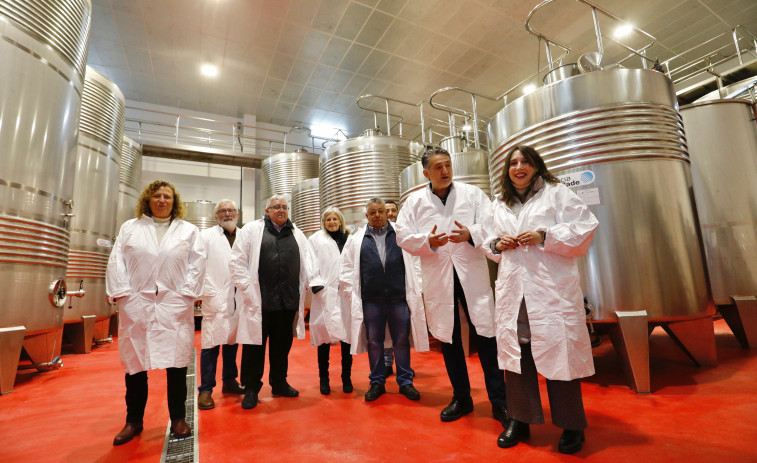 Lorenzana destaca el peso del sector en la marca Galicia Calidade en una visita a Terra de Asorei