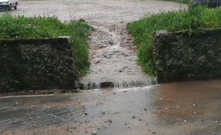 Las fuertes lluvias inundan de nuevo la parcela de la Finca Douro