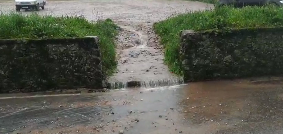 Las fuertes lluvias inundan de nuevo la parcela de la Finca Douro