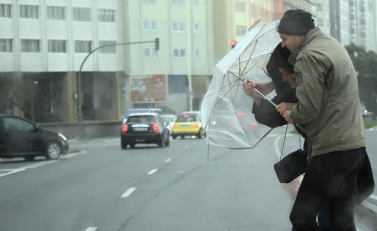 Activada para este martes la 'alerta naranja' por temporal costero en A Coruña y Pontevedra