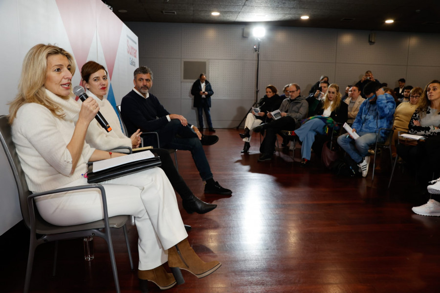Las mariscadoras de Carril piden a Yolanda Díaz poder sembrar mientras están en cese: "Non nacen as ameixas do aire"