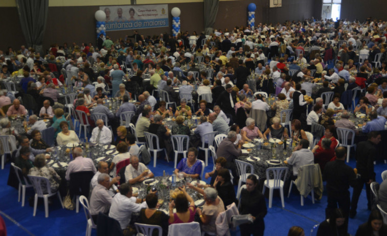 La comida de los mayores de Ribeira será el 25 de febrero con un menú de Carnaval y mariscos