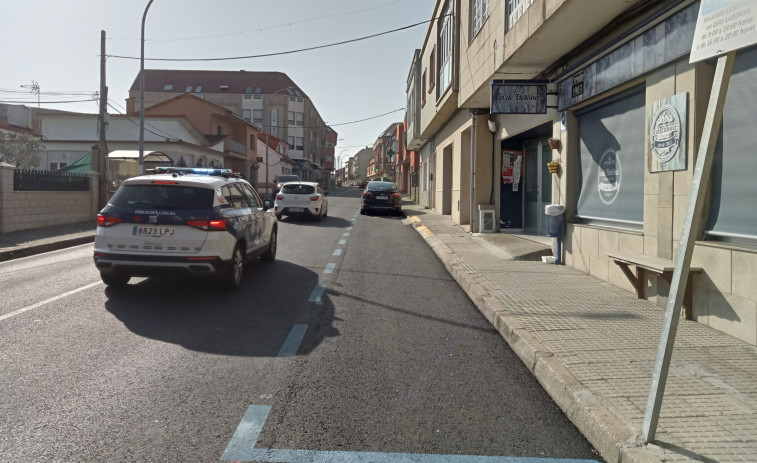 El Gobierno de Ribeira plantea soluciones para los “serios” problemas de aparcamiento en el centro de Aguiño