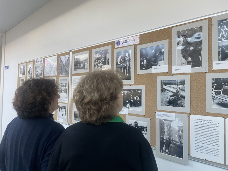 La Escola de Idiomas acoge una exposición sobre las víctimas del Holocausto con fotografías originales