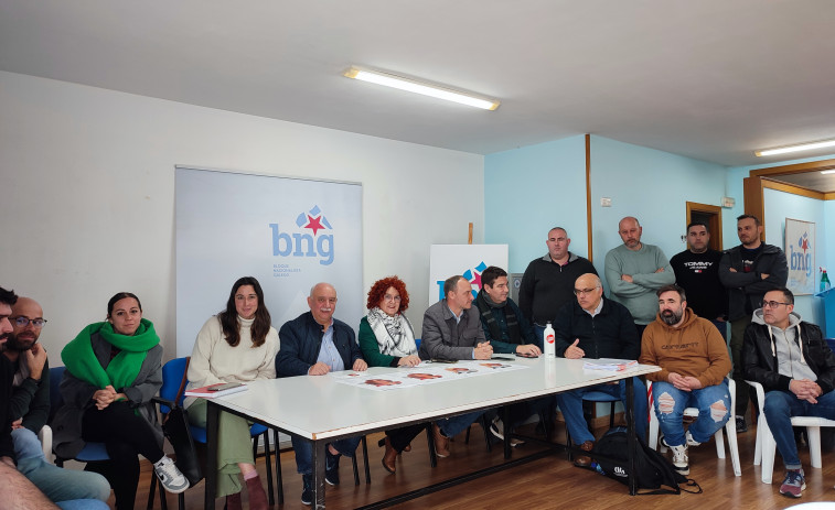 El BNG presenta a técnicos de ambulancias de O Salnés sus ideas para mejorar el servicio