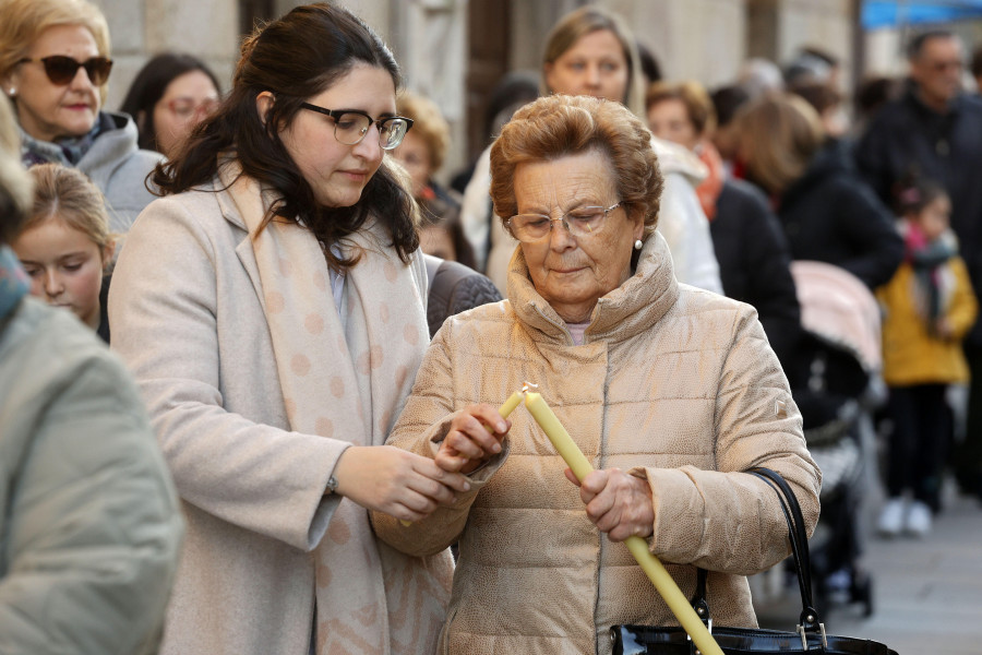 Cambados y Valga celebran el día de la Candelaria con actos como la singular Procesión dos Lacóns