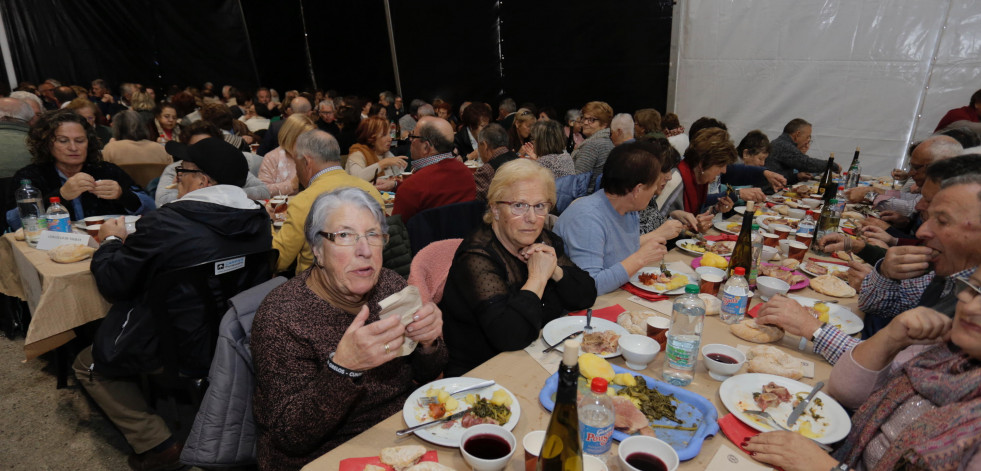 La comida de la Festa do Lacón con Grelos de Cuntis cita a 1.800 comensales