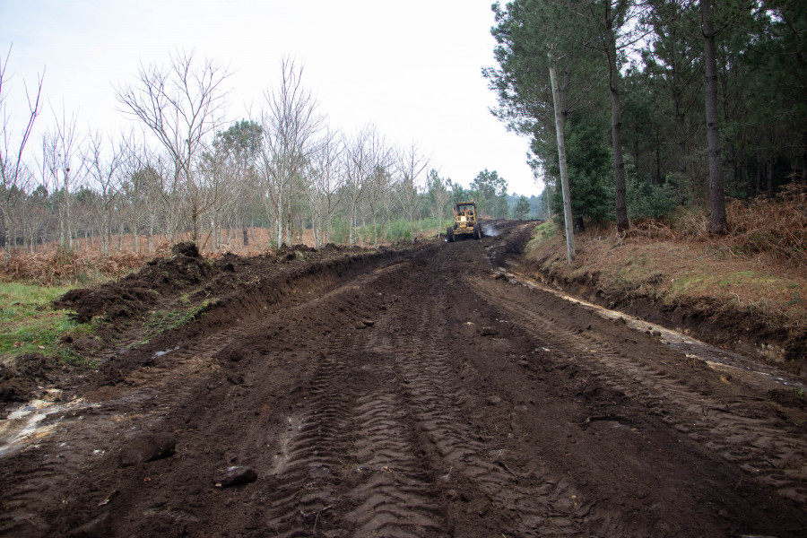 Completan actuaciones de mejora en 8,3 kilómetros de pistas de Cuntis, Valga y Pontecesures