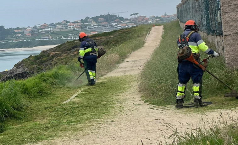 La Mancomunidade do Salnés pone a punto sus dos rutas xacobeas y refuerza la señalización