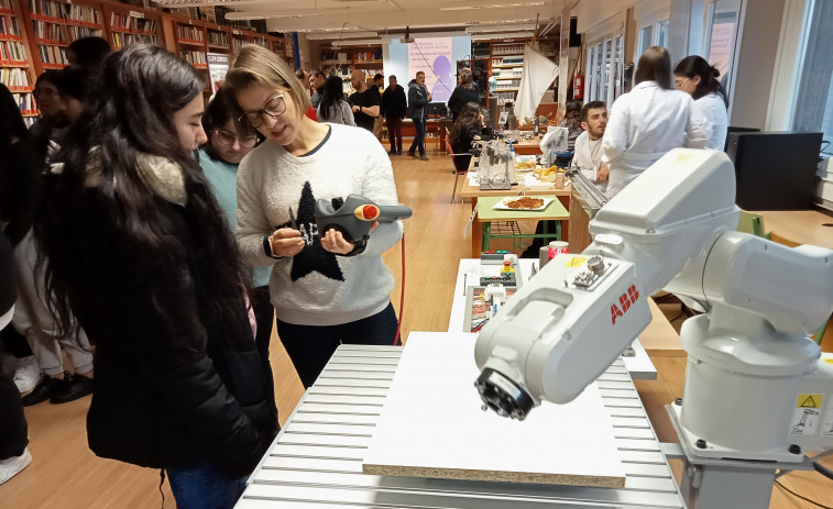 El CIFP Coroso de Ribeira reivindica el rol femenino en la Ciencia