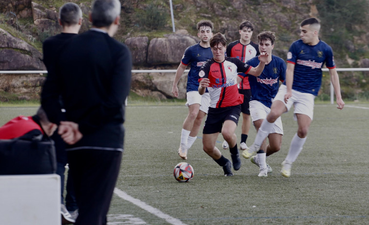 El Arosa, a reencontrarse con la victoria a costa del Val Miñor en Zacande