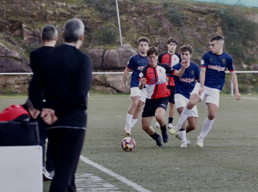 El Arosa, a reencontrarse con la victoria a costa del Val Miñor en Zacande