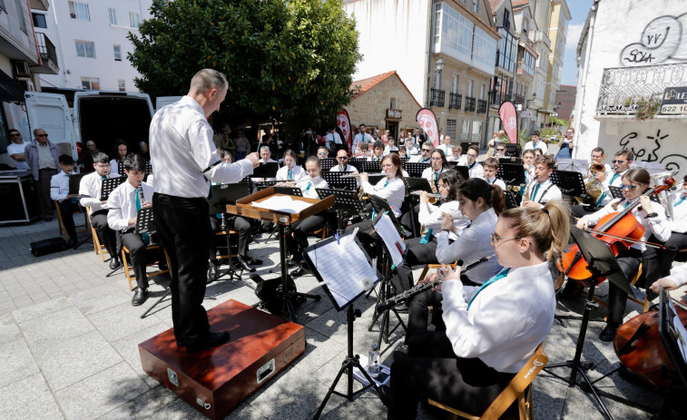 Las comisiones de fiestas ya pueden solicitar la actuación de la Banda de Vilagarcía