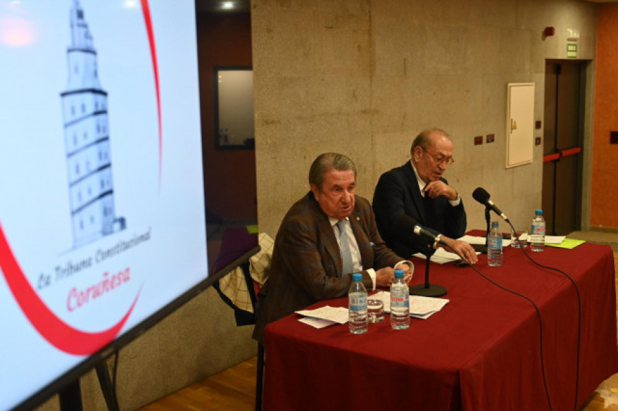 Francisco Vázquez dice que Pedro Sánchez está acabando con el PSOE